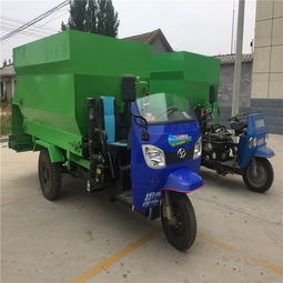 亲民养殖场撒料车 高效便捷的料槽柴油投料解决方案